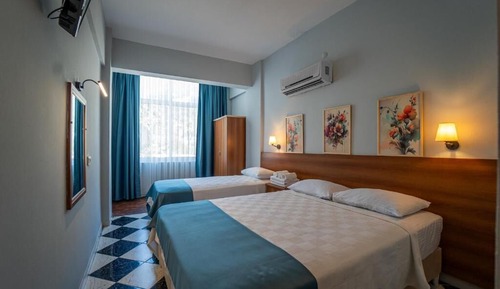 Classic Quadruple Room, Mountain View