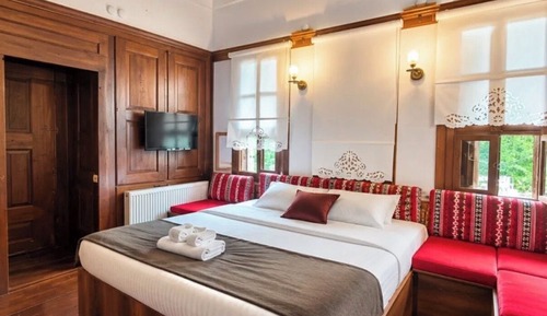 Deluxe Room, City View