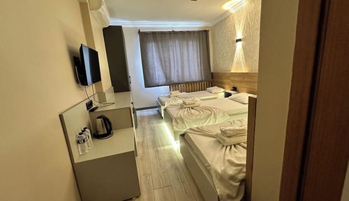 Standard Triple Room, City View