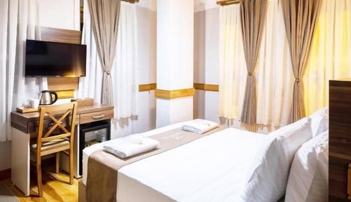 Standard Double or Twin Room, City View
