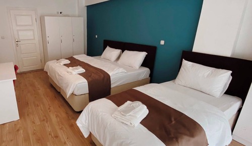 Standard Triple Room, Private Bathroom