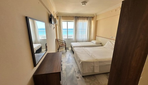 Standard Triple Room, Balcony, Sea View