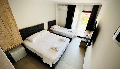 Comfort Triple Room, Balcony, Sea View