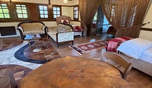 Studio, Multiple Beds, Private Bathroom, Valley View