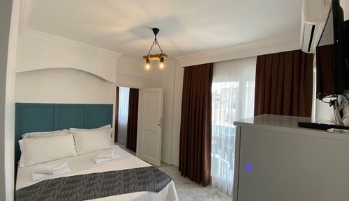 Standard Single Room, Balcony, Garden View
