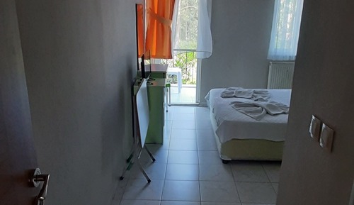 Standard Double Room, Balcony, Garden View