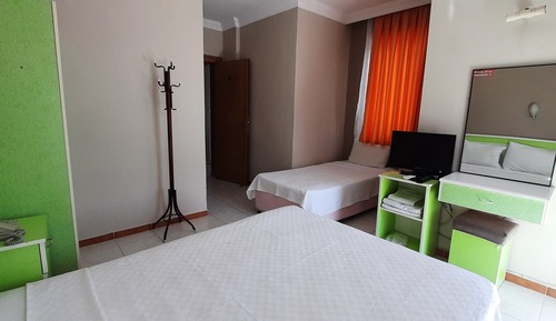 Standard Triple Room, Balcony, Garden View