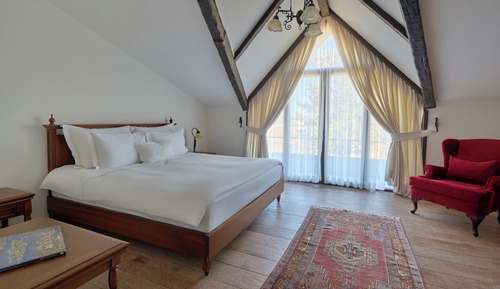 Deluxe Double Room, Balcony, Valley View
