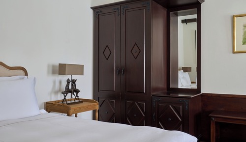 Deluxe Double Room, Garden View