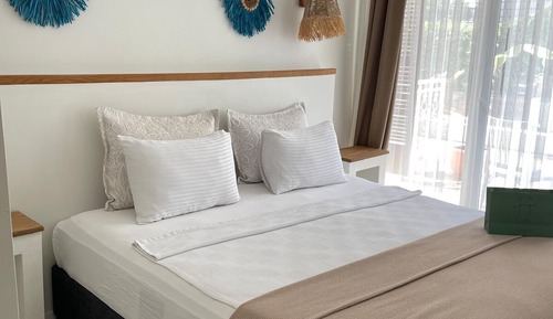 Standard Double Room, Garden View