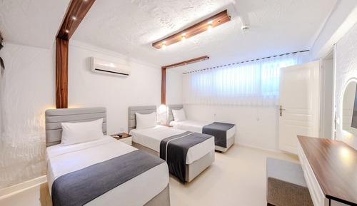 Economy Triple Room, Non Smoking