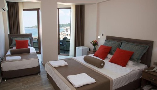 Triple Room, Balcony, Sea View