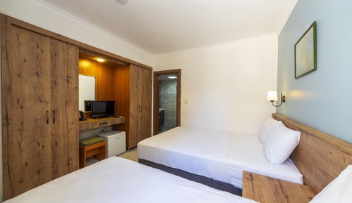 Economy Room