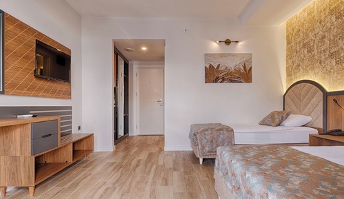 Standard Room, Balcony, Partial Sea View