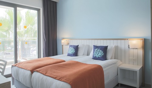Comfort Room, 2 Bedrooms