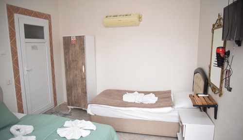 Classic Triple Room