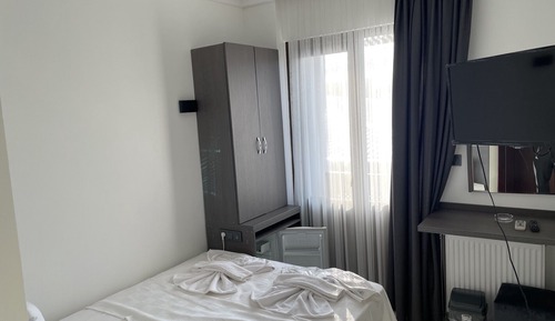 Economy Room
