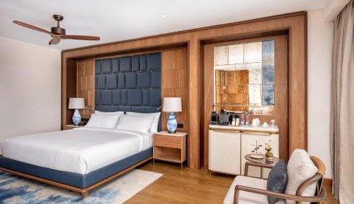 Superior King Room