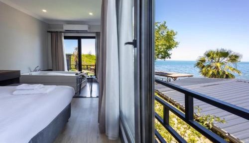 Deluxe Double Room with Bath