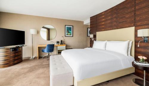 Junior King Suite
