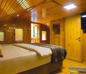 Triple Room with Balcony