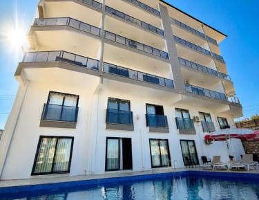 Apartment with Pool View 