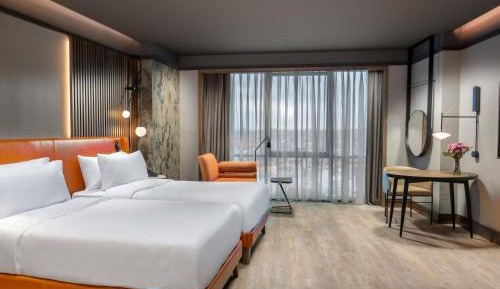 Superior Twin Room - City Side
