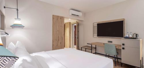 King Guest Room