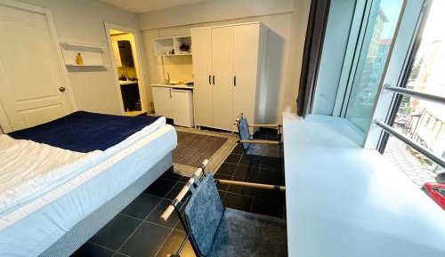 Room #1250183205