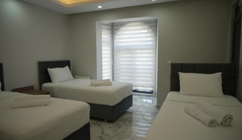 Room #1715954003