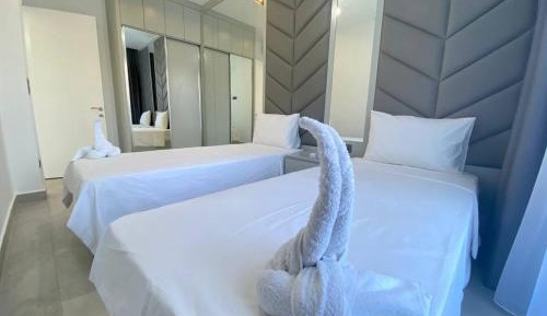 Deluxe Family Suite