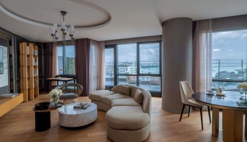 One Bedroom Signature Suite with Terrace and Bosphorus View - Club Millesime Access