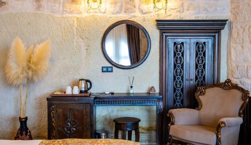 King Room with Spa Bath
