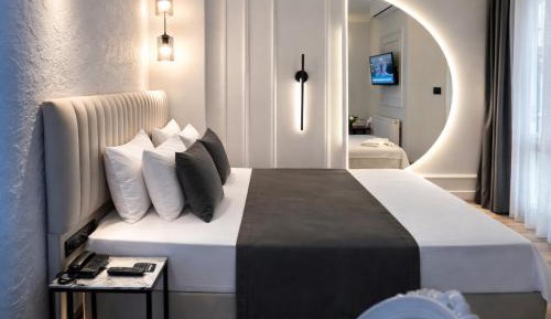 King Room with Spa Bath