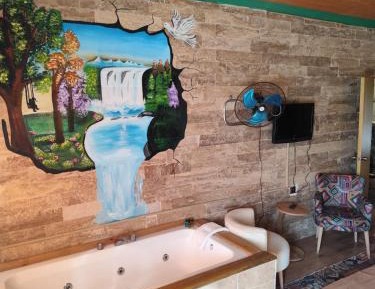 Deluxe Suite with Spa Bath