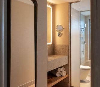 Deluxe Double Room with Balcony and Sea View