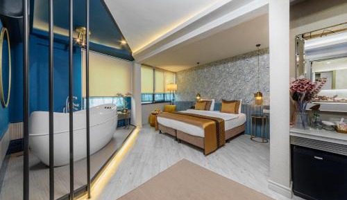 Executive Suite with Jacuzzi and Hammam