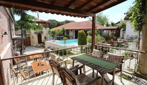 Triple Room with Pool View