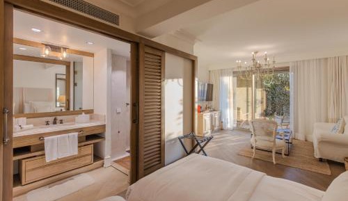 Deluxe Sea View Room