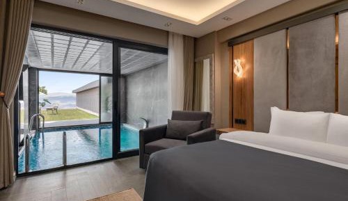 Duplex Pool Villa with Sauna