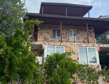 Villa with Garden View