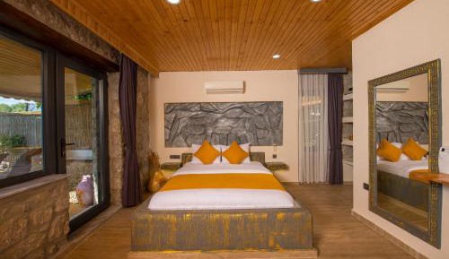 Suite with Private Pool