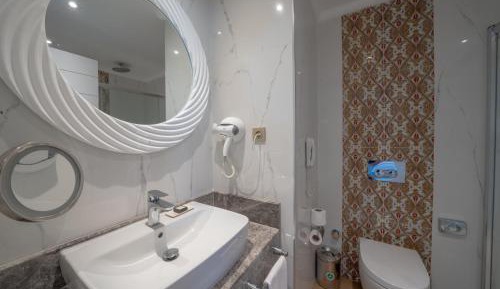 Wonderland Room