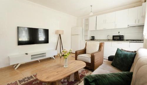 Apartment with Garden View