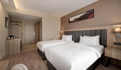 Standard Twin Room with Two Single Beds - Smoking