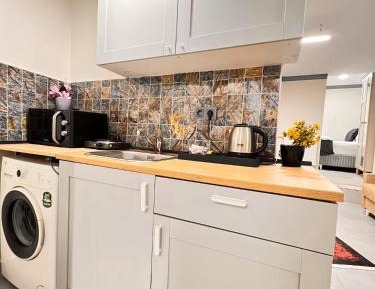One-Bedroom Deluxe Apartment