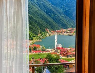 Apartment with Lake View