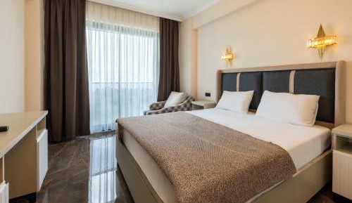 Triple Room with Mountain View
