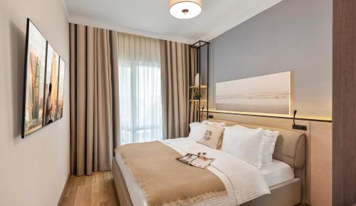 One-Bedroom Deluxe Apartment