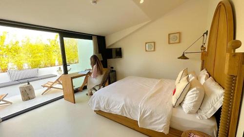Deluxe Double Room with Balcony